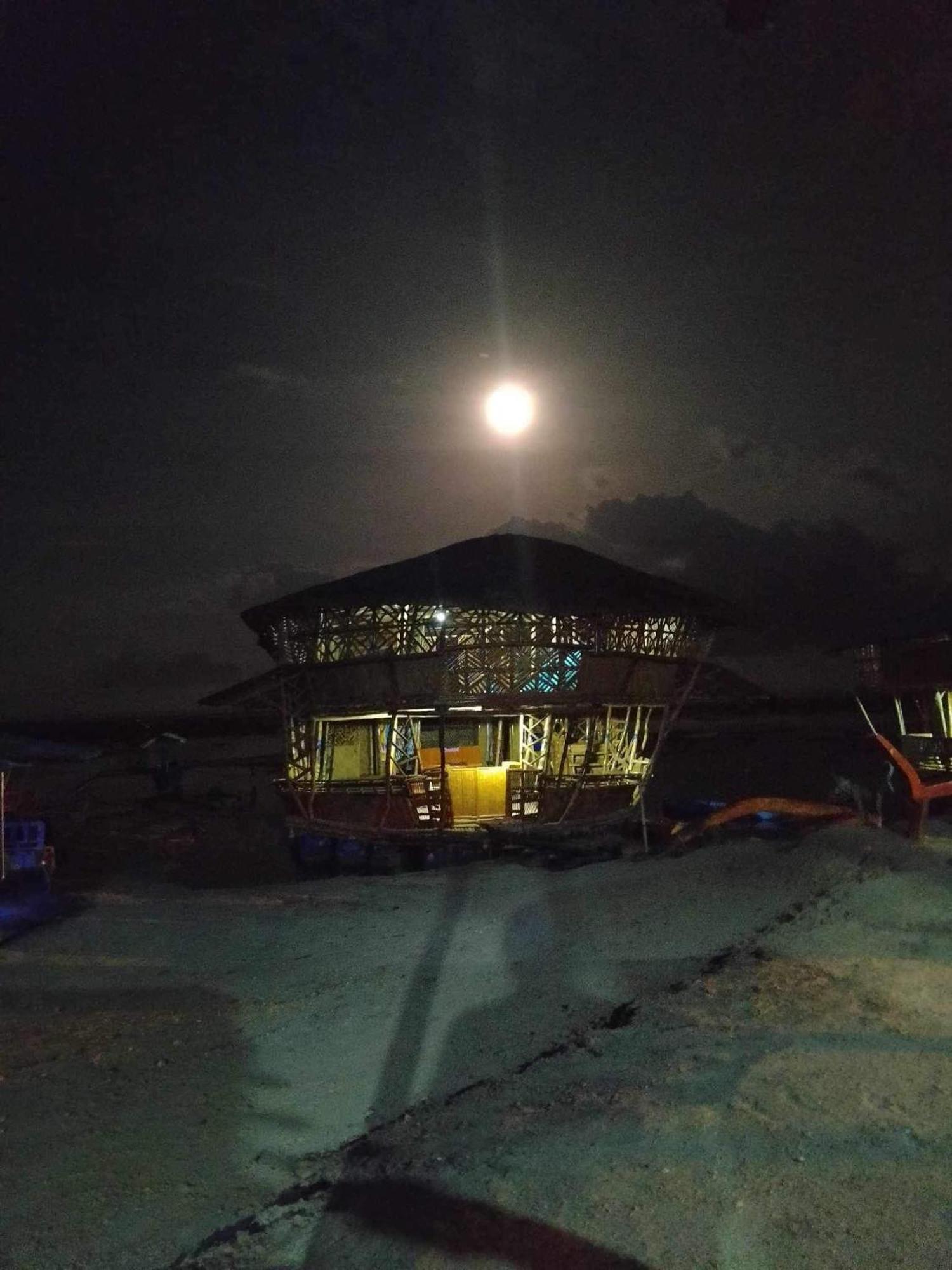 Bamboo Nest Beachfront Puerto Princesa Exterior foto